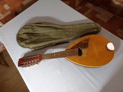 Historická mandolína - na opravu.