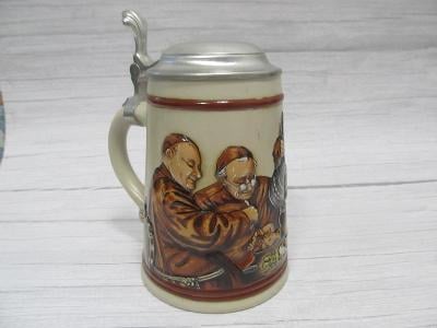 korbel - půllitr - pivo mnichy mniši pivovarníci 