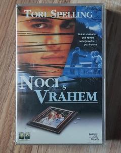 VHS - NOVÁ : TORI SPELLING : NOCI S VRAHEM - 1996