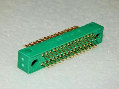 Konektor FRB 30 pinů, samec, rovné vývody na kabel, TY 513 30 43 TESLA