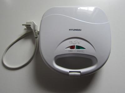 Hriankovač sendvičovač HYUNDAI SM652 750W / viac používaný
