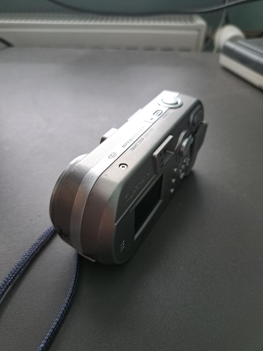 Sony Smart Zoom DSC - P92 digitální fotoaparát do sbírky. - Foto
