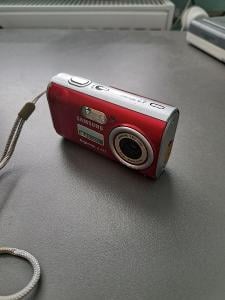 Samsung Digimax A403 digitální fotoaparát do sbírky.