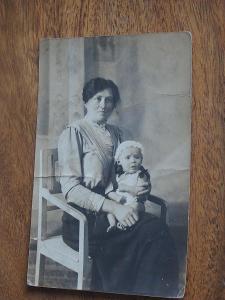 Pohled žena s dítětem, r.1914, č.37663