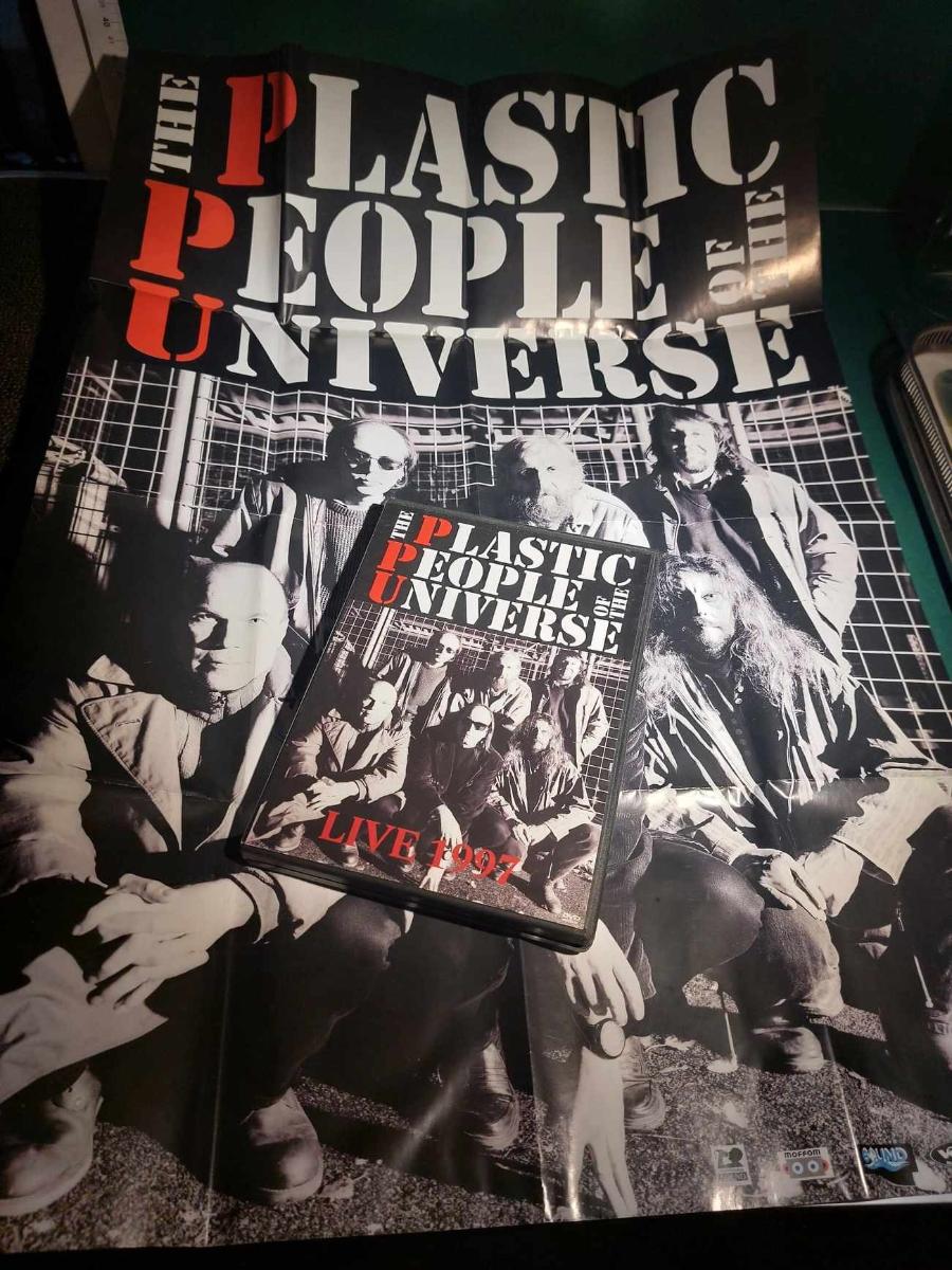 DVD +plagát THE PLASTIC PEOPLE OF THE UNIVERSE / Live 1997 - Film