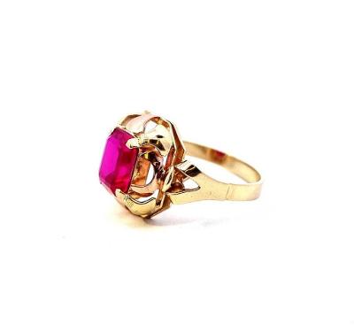 Zlatý prsten s růžovým kamínkem, rubín, vel. 57