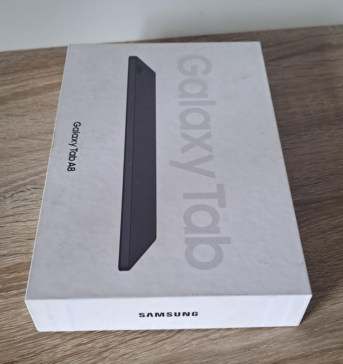 Tablet SAMSUNG Galaxy A8 s púzdrom - Počítače a hry