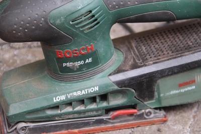 Bosch Vibrační bruska PSS 250 AE 