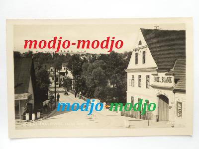 Dolní Kralovice, Benešov - Hotel Blaník - lidé na mostě 1938
