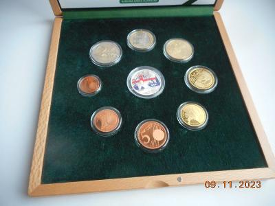 sada Proof súbor slovenských euromincí 2012 v krásné dřevěné kazetě