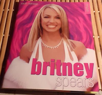 Britney Brožura - anglicky