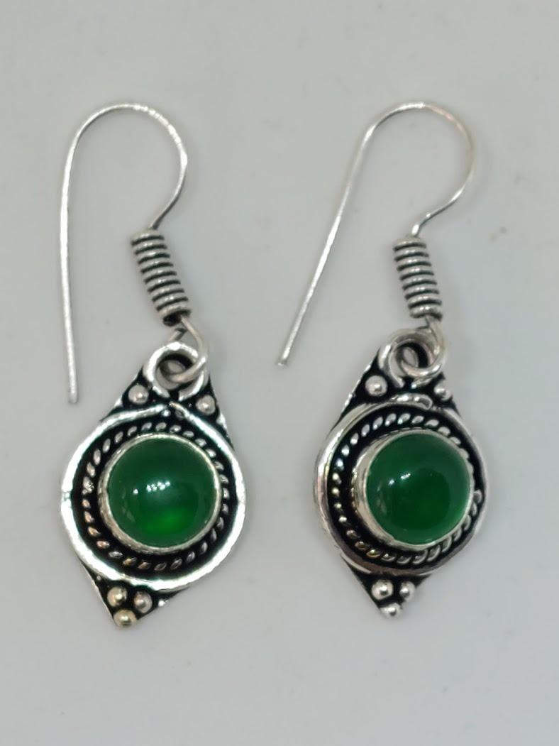 Náušnice z nemeckého striebra so zeleným chalcedónom 💚🟢⁉🉐 - Postriebrené šperky
