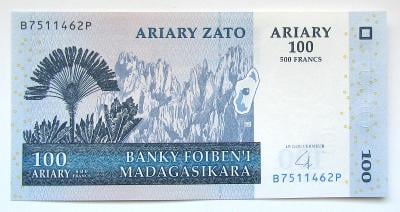 Madagaskar 100 Ariary 2004   