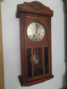 Starožitné dubové nástěnné hodiny  - funkční