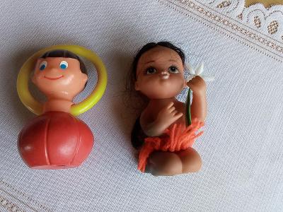 Gumová hračka panenka s obručí 