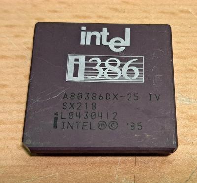 Procesor INTEL i386 DX - 25MHz