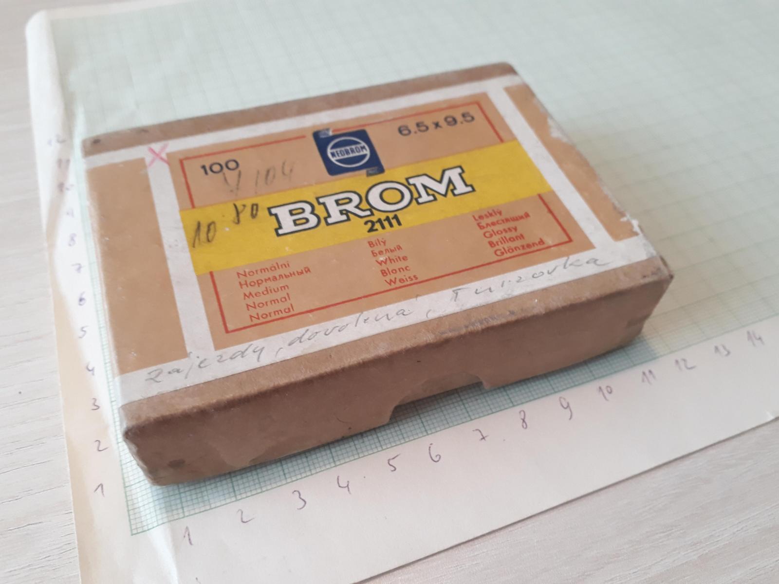 Bróm 2111 - prázdna krabička od fotopapiera - Starožitnosti