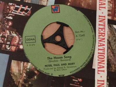 SP Peter, Paul & Mary – Leaving On A Jet Plane (1969 GER)