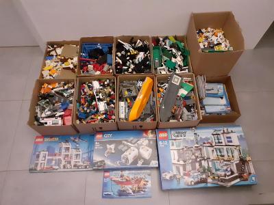 LEGO obrovský konvolut 70KG!!!  AUTA, LODĚ, VLAKY, DOMY...