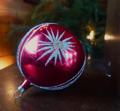 Retro vánoční ozdoba - koule - průměr 8,5 cm 
