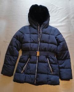 Zimný set dievčenského oblečenia veľ. 152 (zimná bunda, 3 mikiny, čiapka)