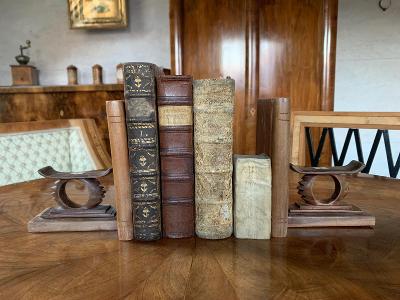 Krásné staré zarážky do knihovny - dřevěné