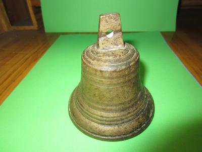 Starý mosazný zvonek v 8,5 cm   