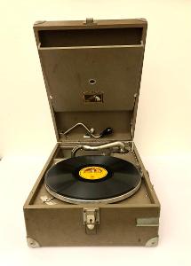 Kufríkový gramofón His Master´s Voice 20. roky. Plus doska a ihly