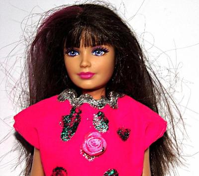 Panenka Barbie 2010  Mattel 40622-47