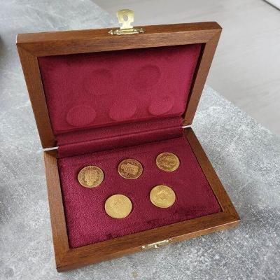 Darčeková sada 5x 8 Zlatník KB – vínová (zlaté mince)