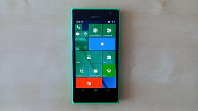Mobilný telefón Nokia Lumia 735 - svetlo zelená