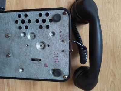 Starý drážní telefón