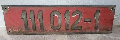 litá cedule číslo z lokomotivy 111 žehlička ČSD