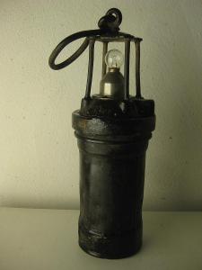 Stará hornická lampa