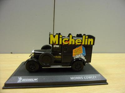 Staré retro kovové autíčko,angličák, MORRIS COWLEY, MICHELIN,reklama