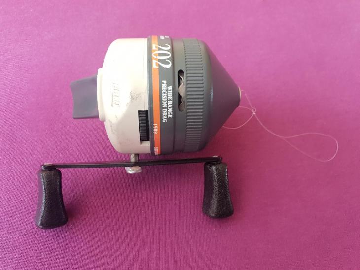 Vintage 1989 ZEBCO Brunswick 404 FISHING REEL— MADE IN USA