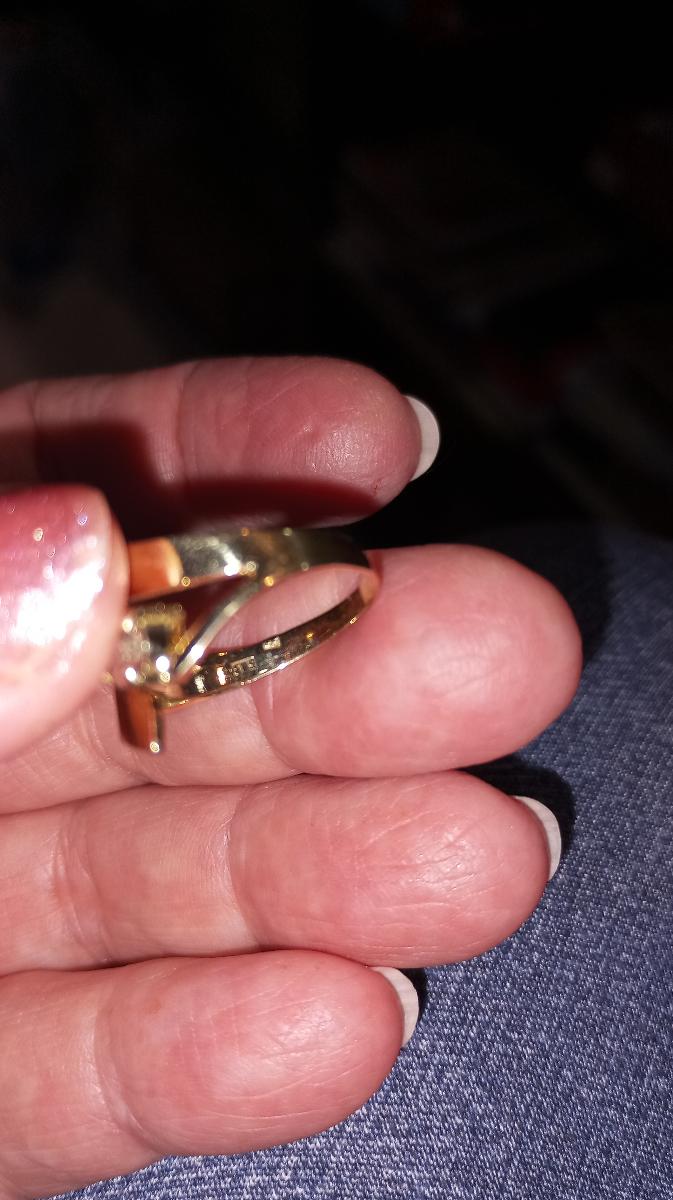 Zlatý 14karat.prsten - Šperky