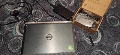 Notebook Dell na náhradní díly + Nová nabíječka