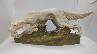 Veľká socha loveckého psa ROYAL DUX