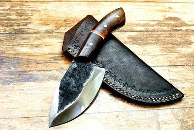 134/ Lovecky nůž. Nůž z vysoce uhlíkové oceli 1095. Bushcraft