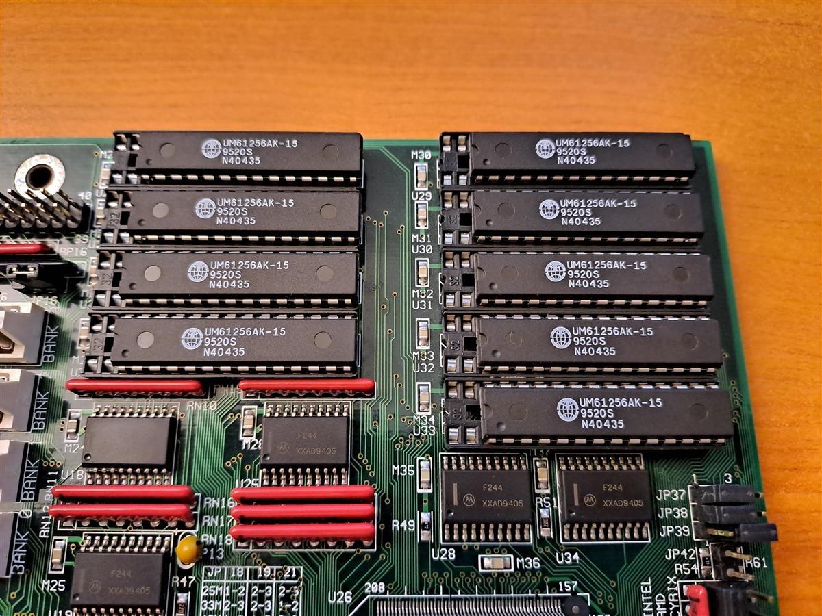 AT doska pre 486, Socket 3, DFI G486VPA rev. A, 1995 - Počítače a hry