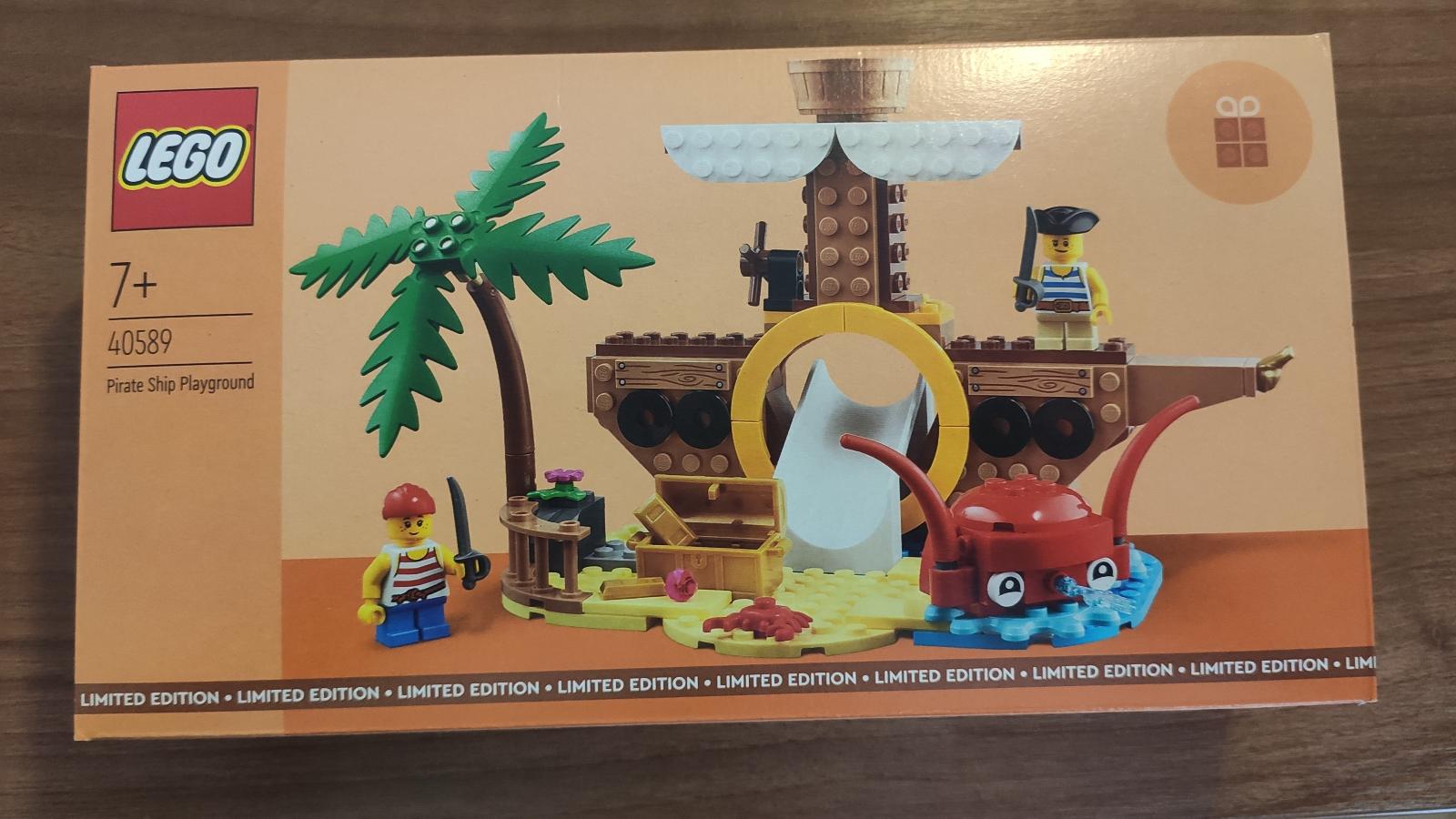 LEGO VIP set Pirátske ihrisko (40589) - Hračky