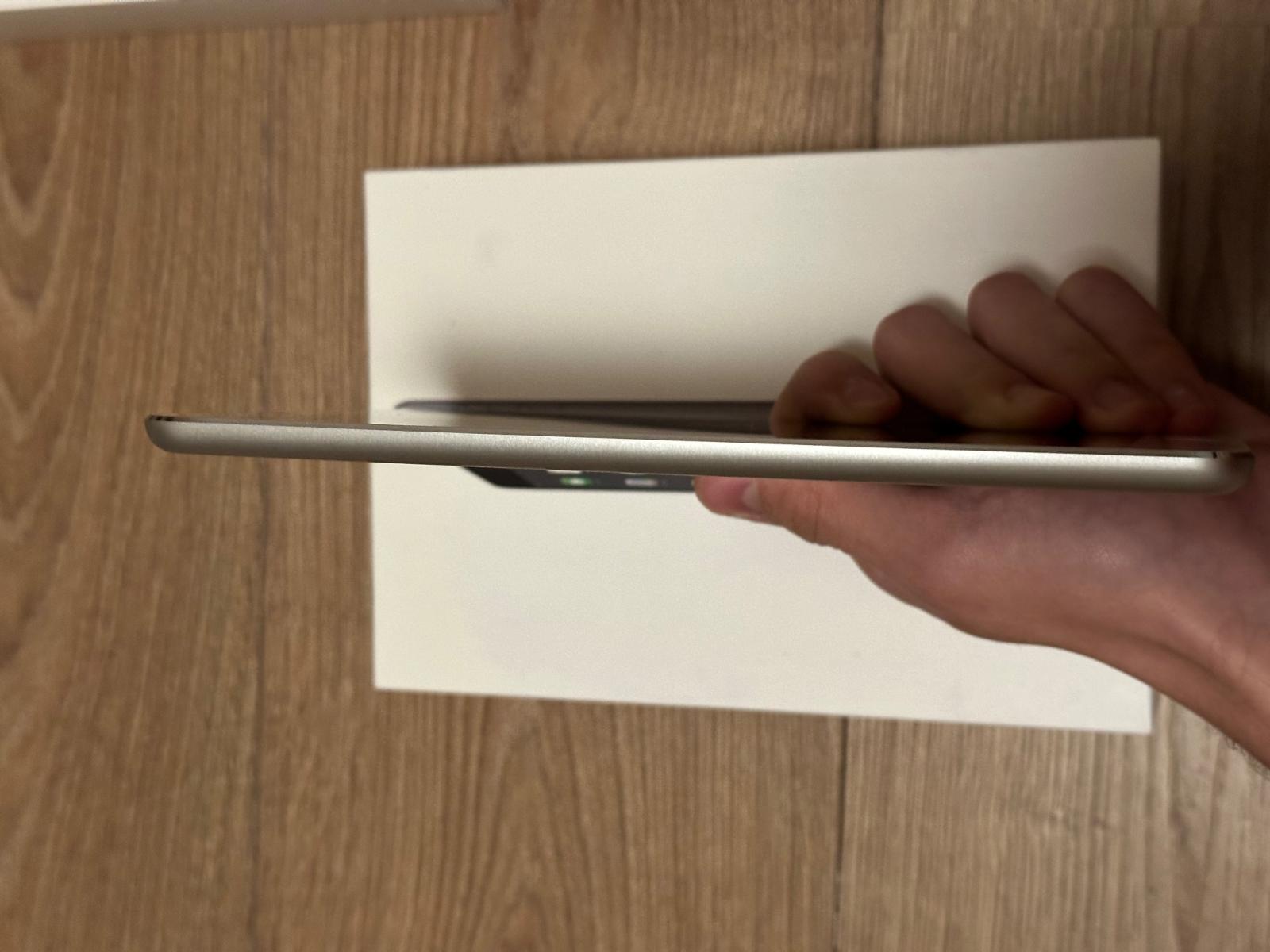 Apple iPad Mini 2 Wi-Fi 16GB bílý Model A1432 Jako nový - Počítače a hry