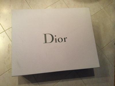 Krabice, masle a tasky zn. Dior 