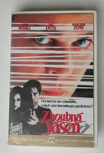 VHS - Guild Home Video : KURT RUSSELL -  ( ZHOUBNÁ VÁŠEŇ ) - 1992