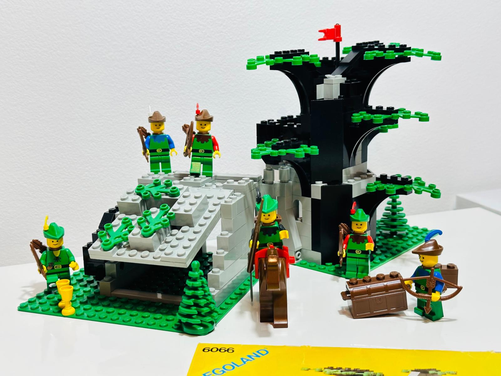 LEGO Castle Forestmen Hrady 6066 Camouflaged Outpost z roku 1987 - Hračky