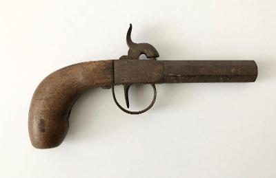 Starožitná perkusní pistole 