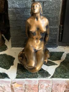 Španiel Otakar bronzová socha Akt