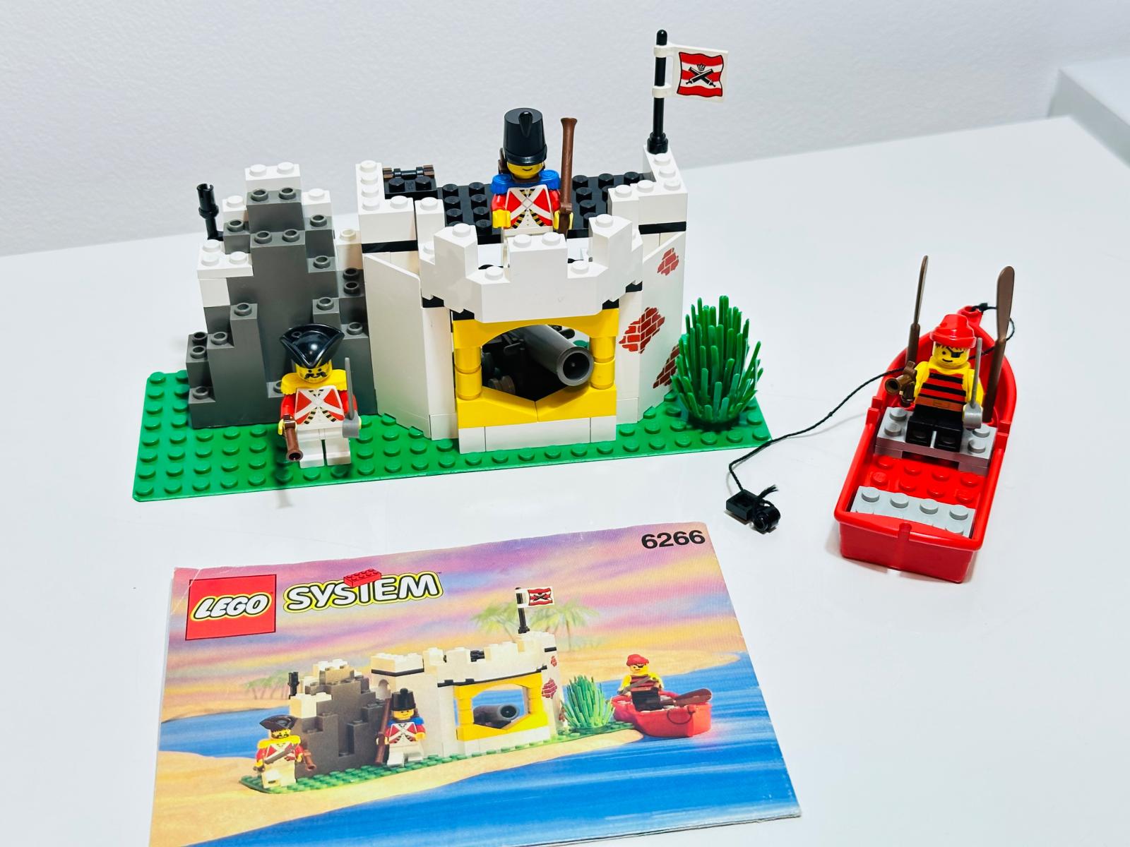 LEGO Pirates Piráti Imperial Guards 6266 Cannon Cove z roku 1993 - Hračky