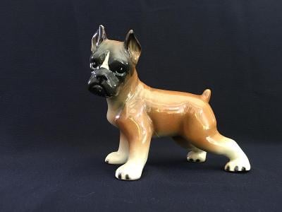 Porcelánová soška pes Boxer, značený, poškozený